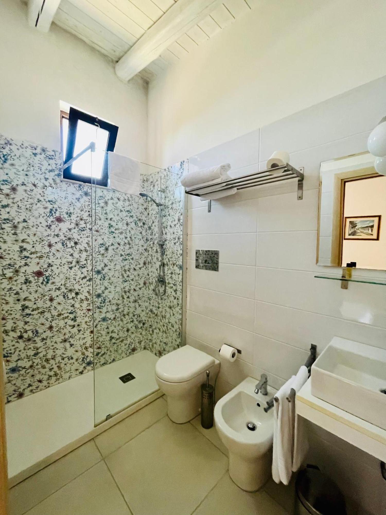Borgo Camicia In Bed and Breakfast Barcellona-Pozzo di Gotto Exteriör bild