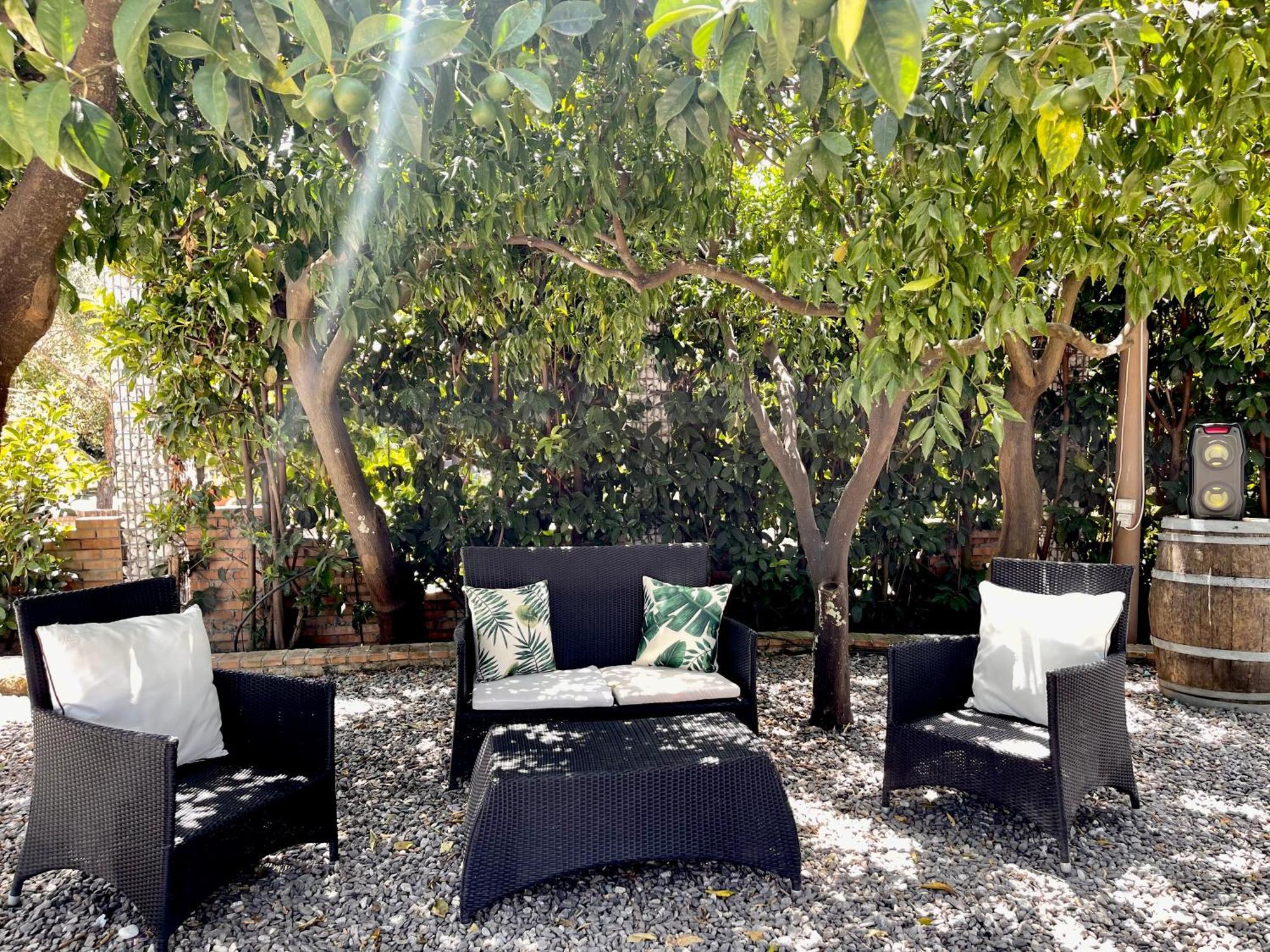 Borgo Camicia In Bed and Breakfast Barcellona-Pozzo di Gotto Exteriör bild