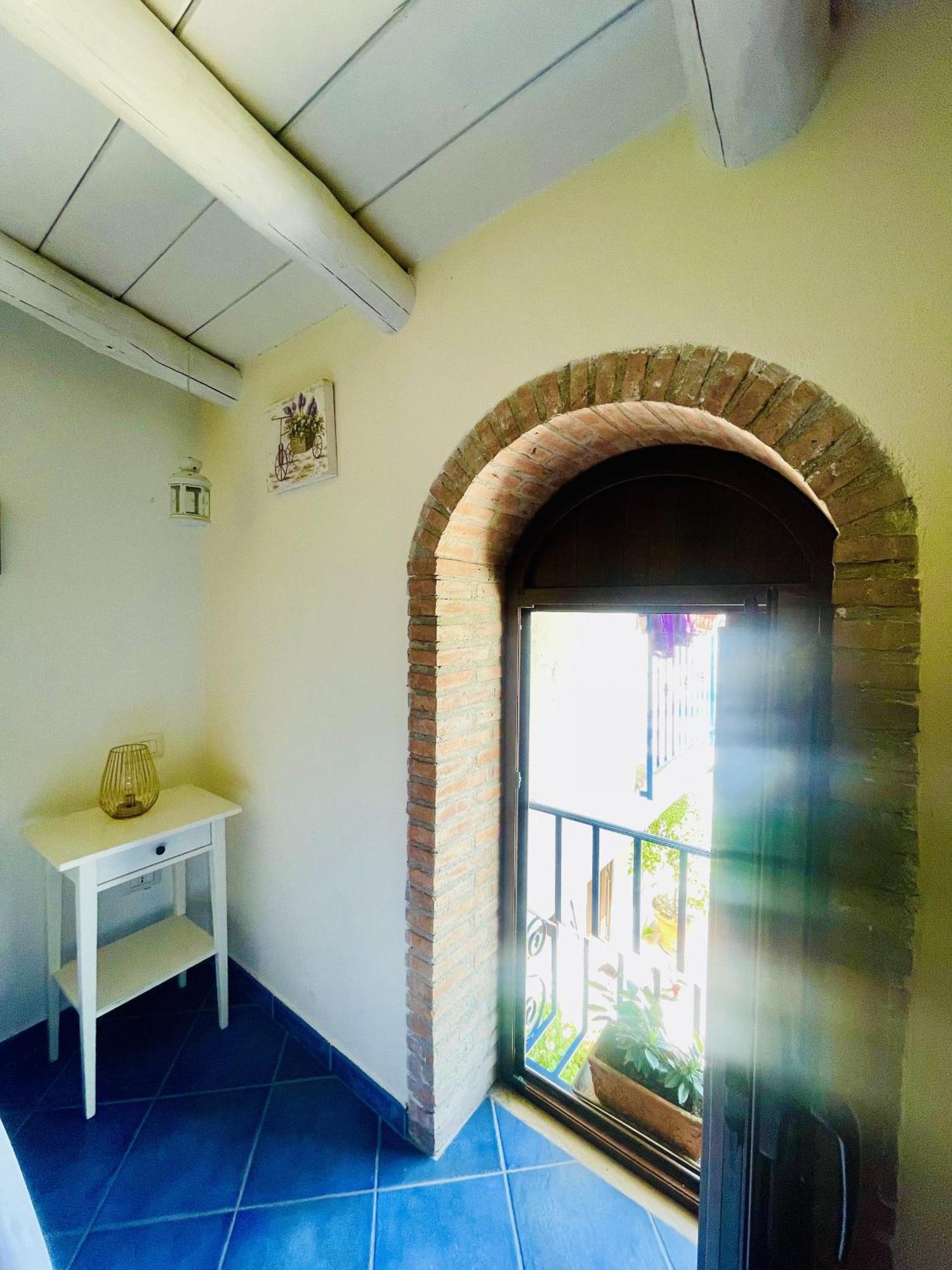 Borgo Camicia In Bed and Breakfast Barcellona-Pozzo di Gotto Exteriör bild