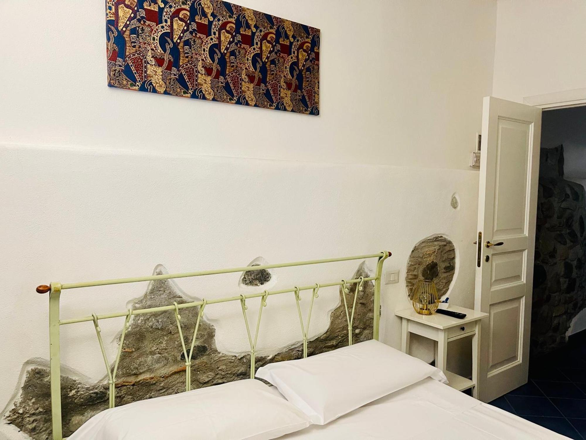 Borgo Camicia In Bed and Breakfast Barcellona-Pozzo di Gotto Rum bild