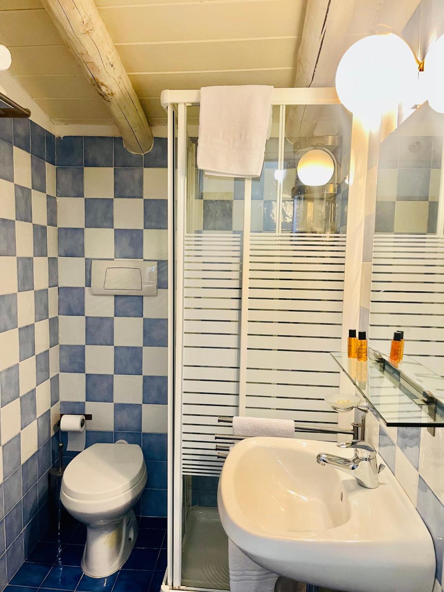 Borgo Camicia In Bed and Breakfast Barcellona-Pozzo di Gotto Rum bild